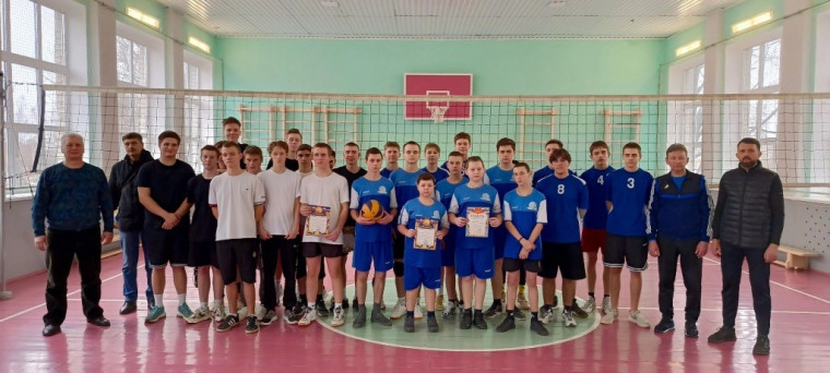 Муниципальные соревнования по волейболу среди юношей.